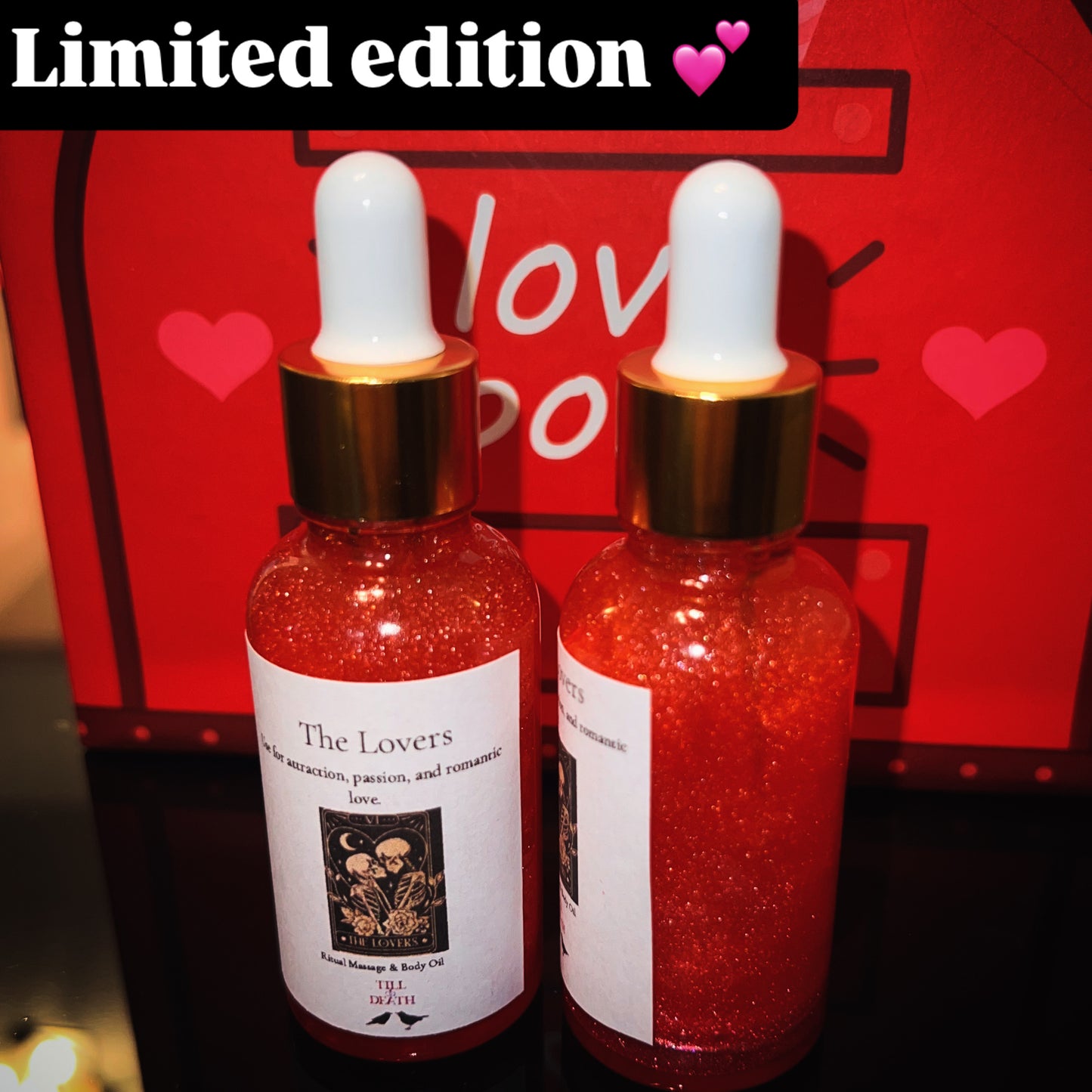 The lovers body and massage oil